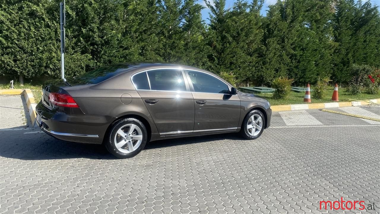 2013' Volkswagen Passat photo #3