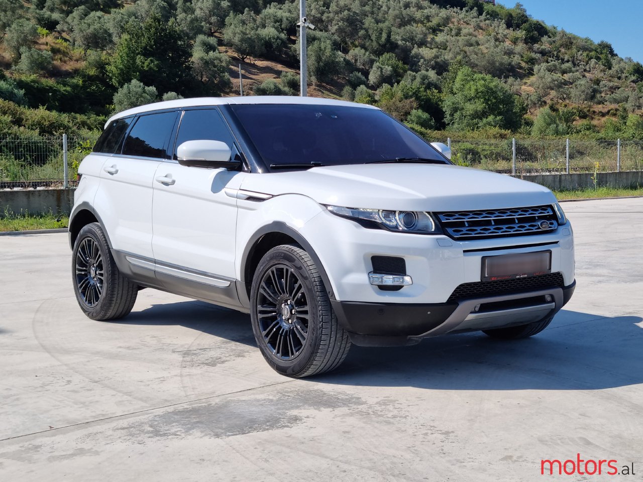 2013' Land Rover Range Rover Evoque photo #2