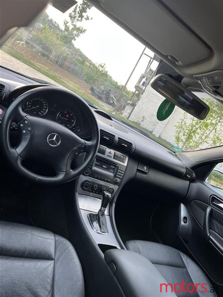 2005' Mercedes-Benz C 220 photo #6