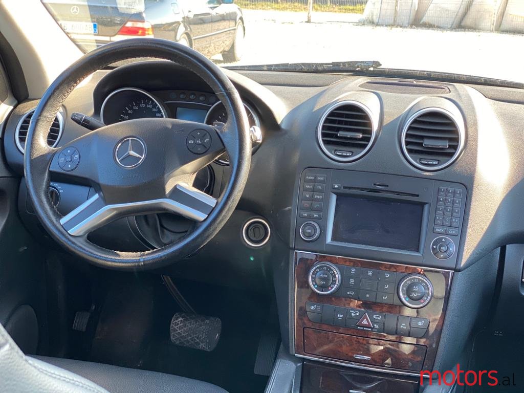 2009' Mercedes-Benz ML 320 photo #6