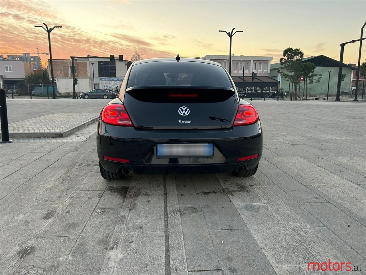 2011' Volkswagen Beetle photo #2