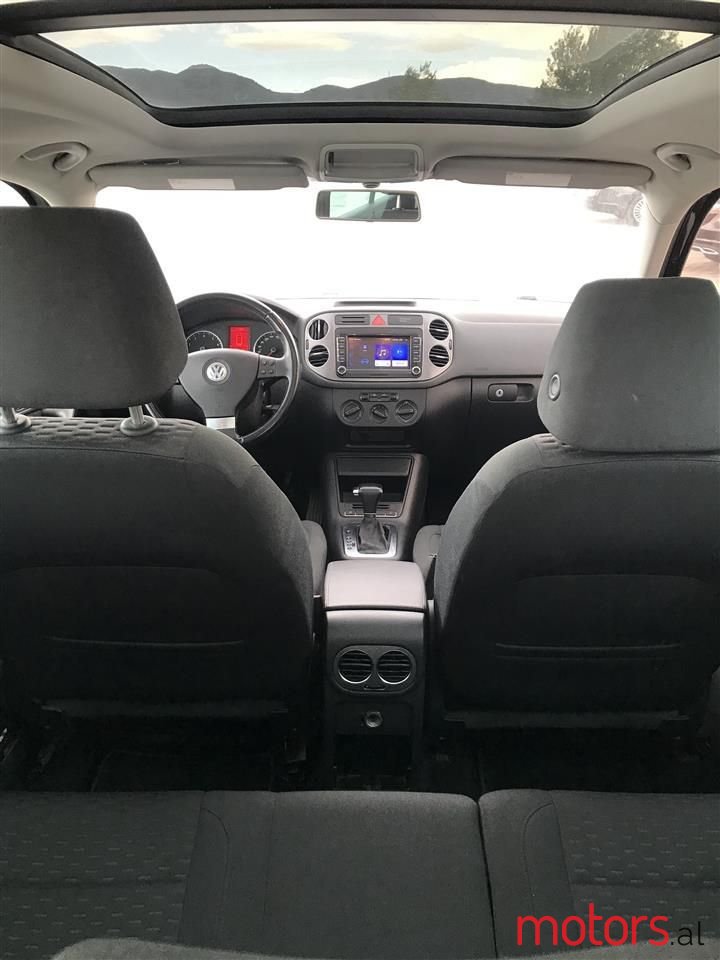 2009' Volkswagen Tiguan photo #5