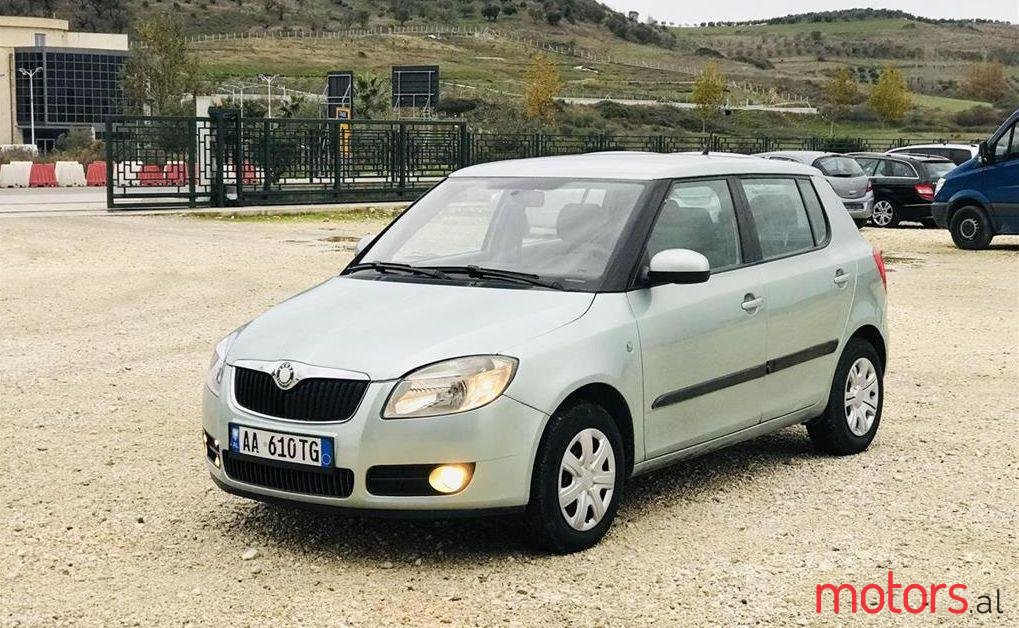 2009' Skoda Fabia photo #1