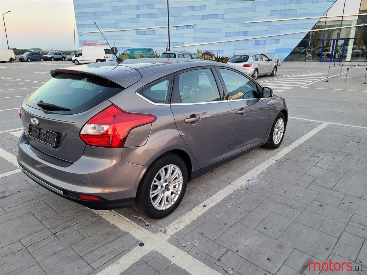 2011' Ford Focus photo #2