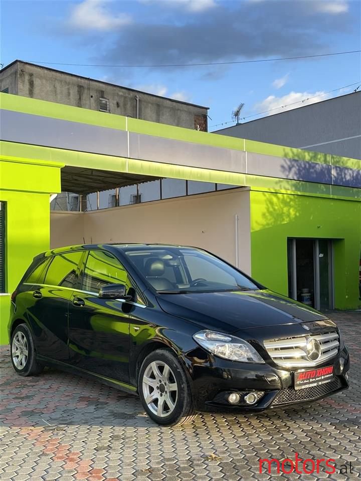 2012' Mercedes-Benz B 200 photo #1