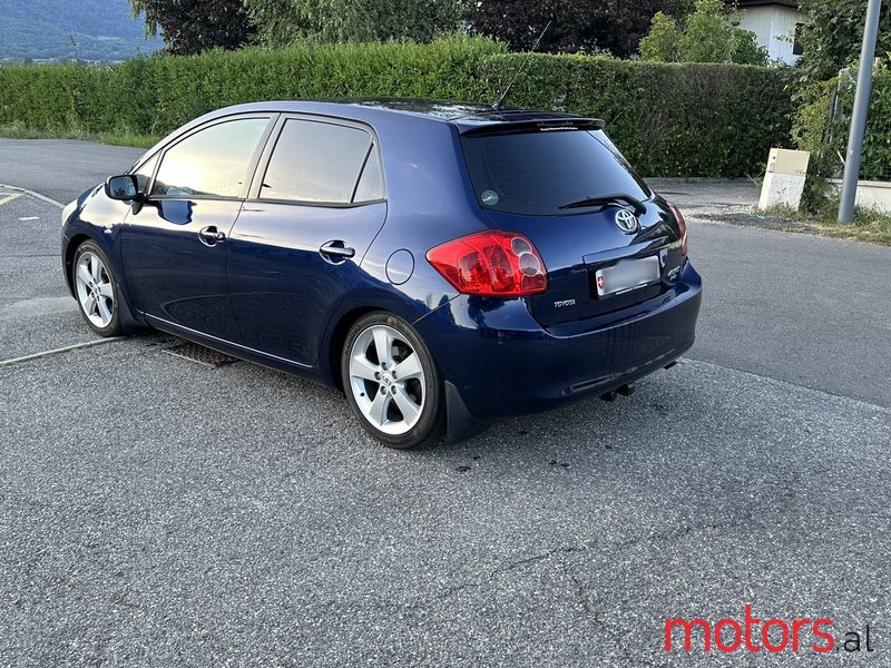 2007' Toyota Auris photo #4