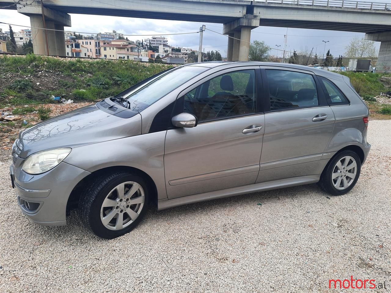 2006' Mercedes-Benz B 180 photo #1