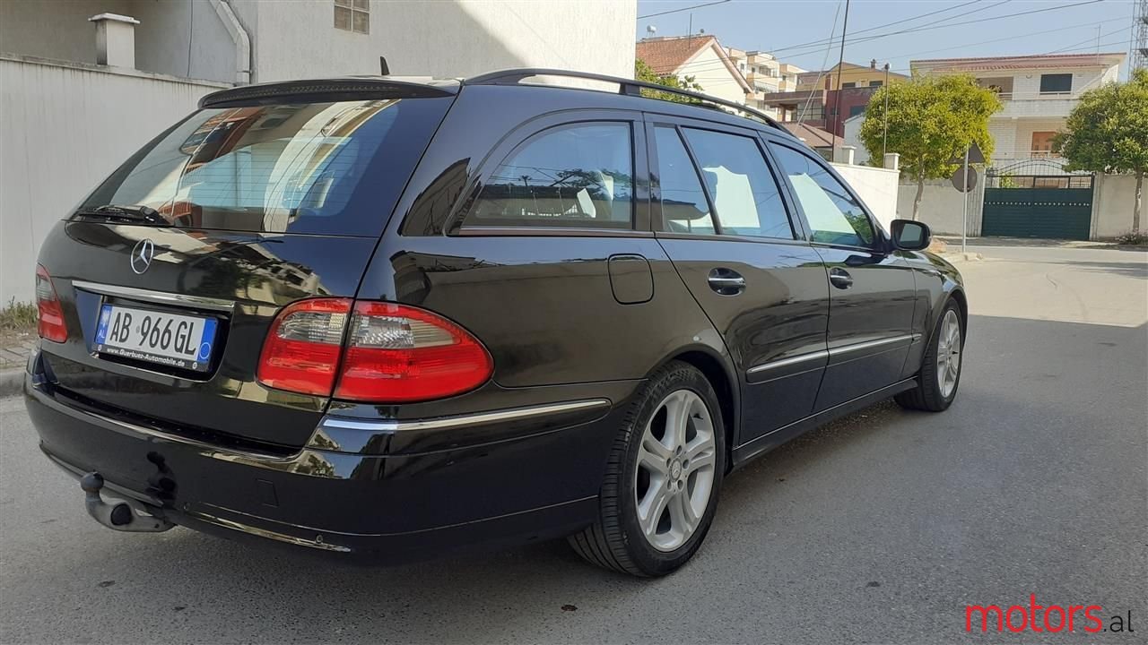 2007' Mercedes-Benz E 220 photo #3