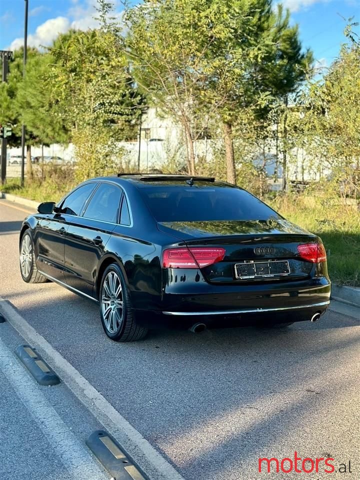 2012' Audi A8 photo #5