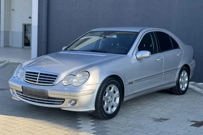 2005' Mercedes-Benz C 200