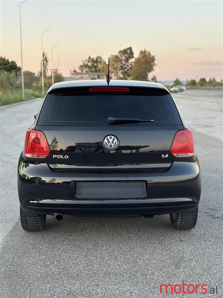 2011' Volkswagen Polo photo #4