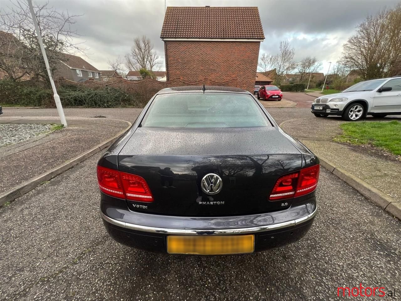 2013' Volkswagen Phaeton photo #6