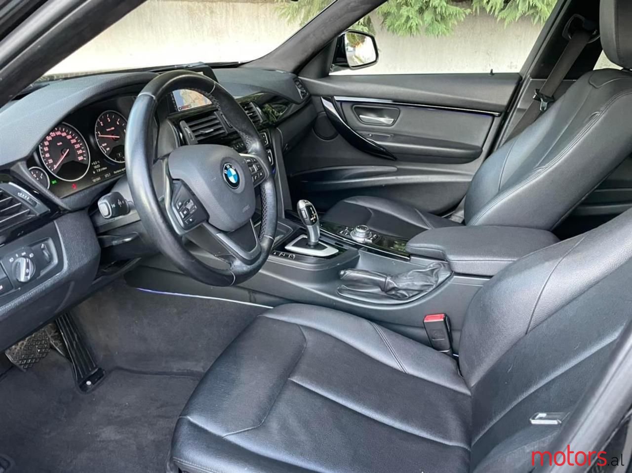 2013' BMW 320 photo #3