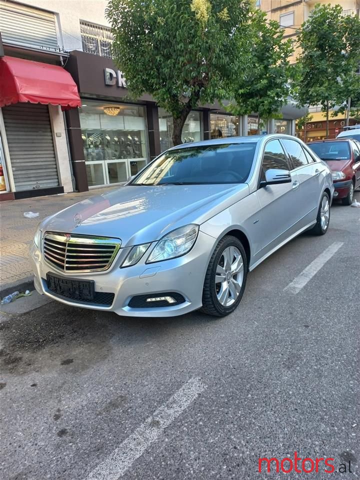 2009' Mercedes-Benz E 200 photo #4