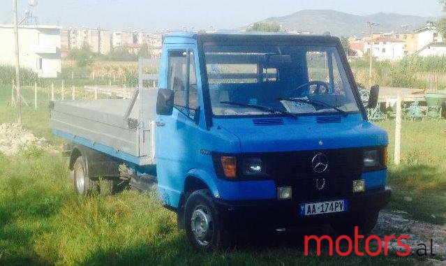 1990' Mercedes-Benz 410 photo #1