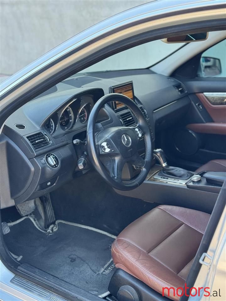 2009' Mercedes-Benz C 220 photo #4