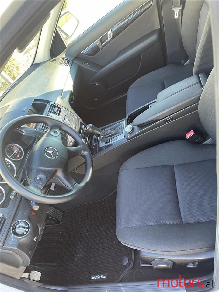 2008' Mercedes-Benz C 220 photo #4