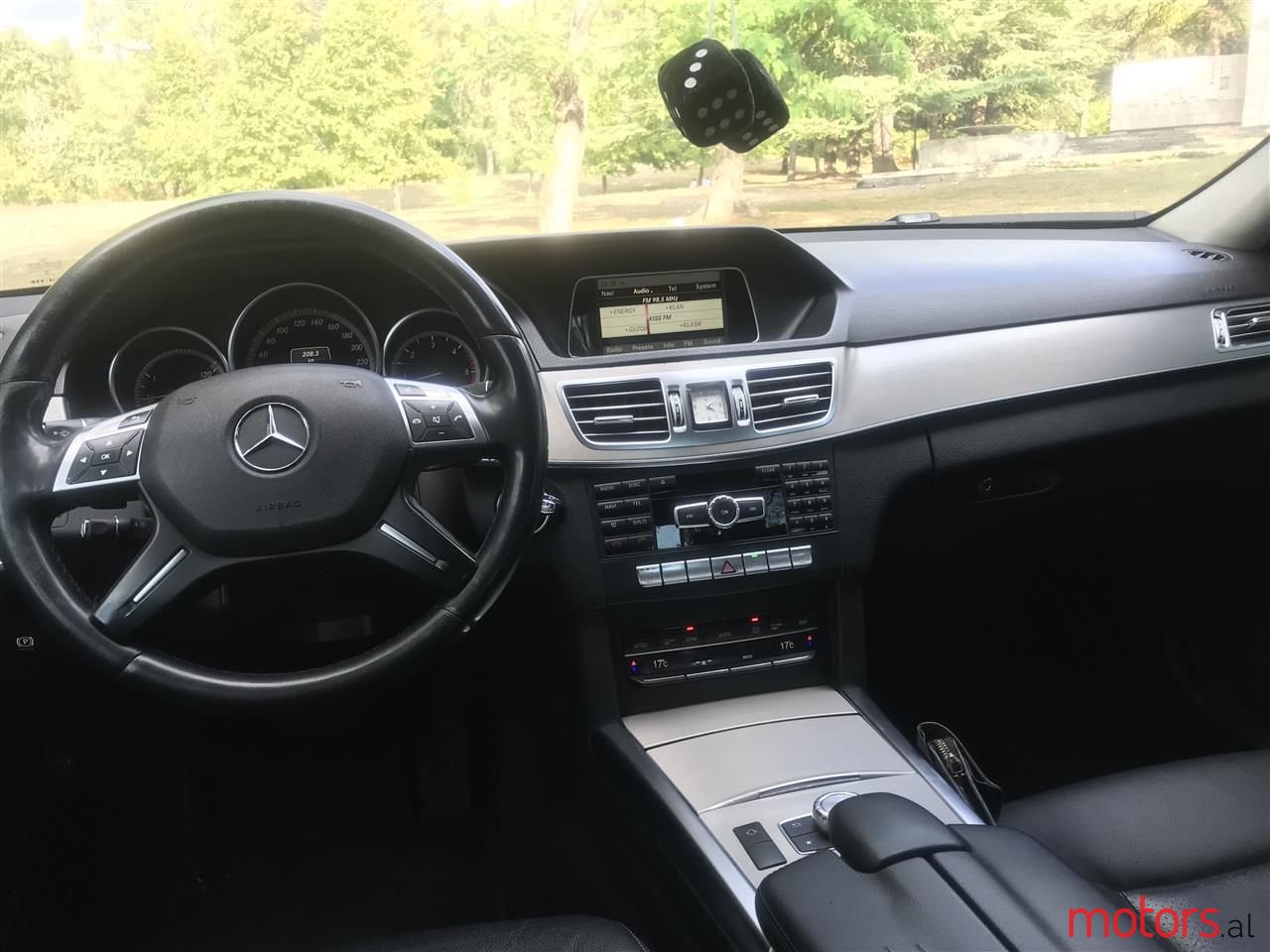 2014' Mercedes-Benz E 220 photo #5