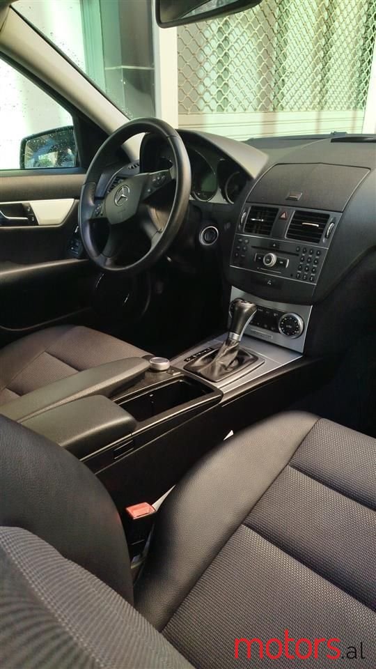 2011' Mercedes-Benz C 220 photo #4