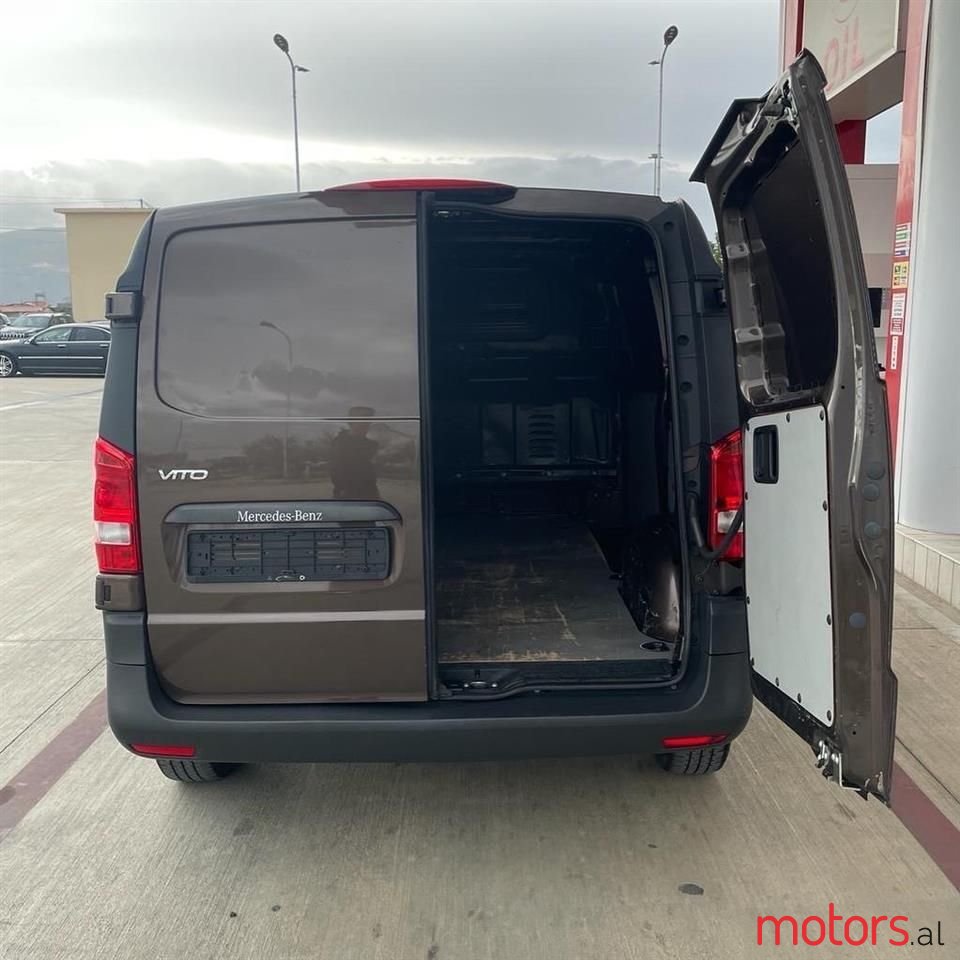 2016' Mercedes-Benz Vito photo #6