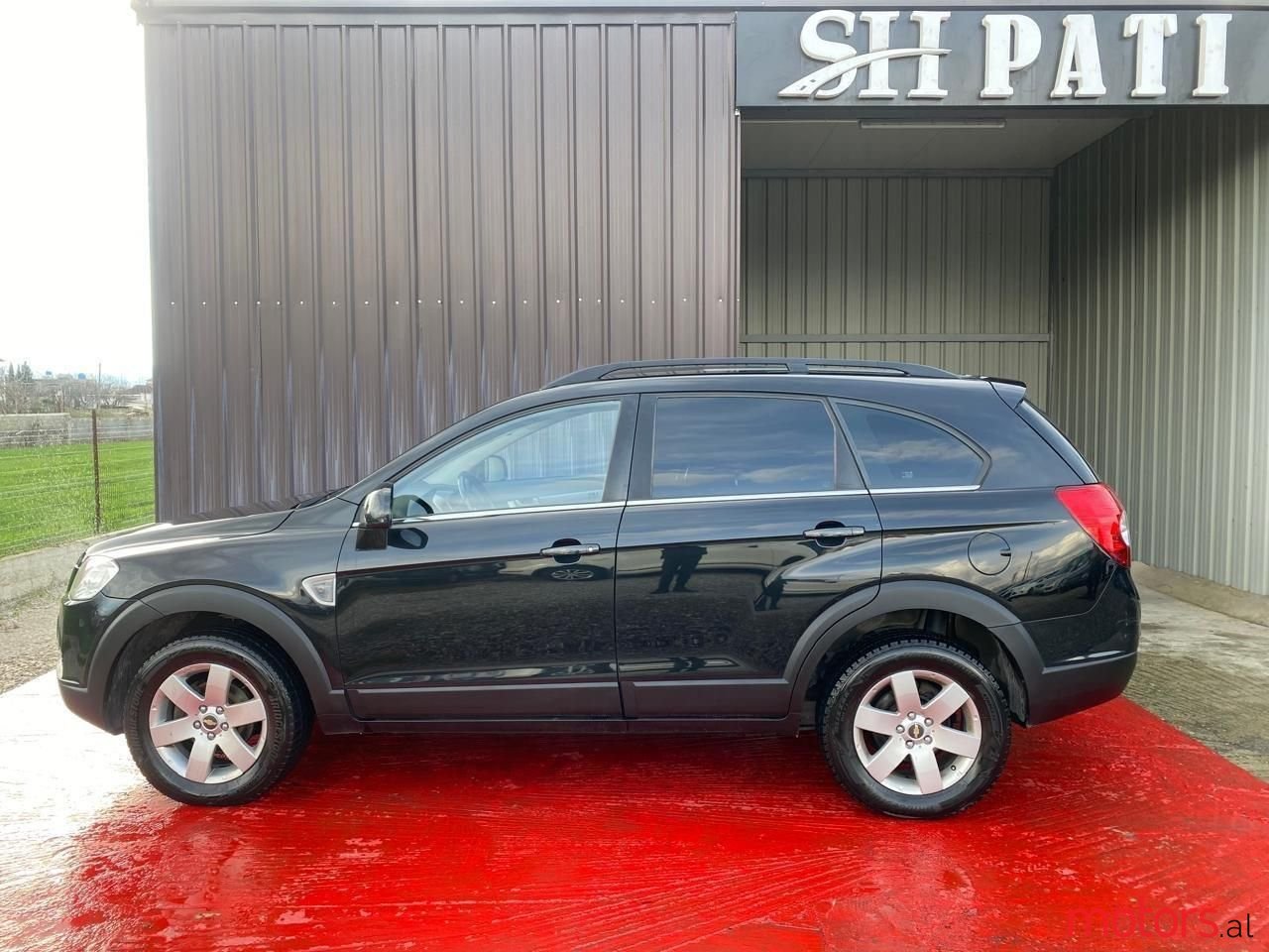 2010' Chevrolet Captiva photo #2