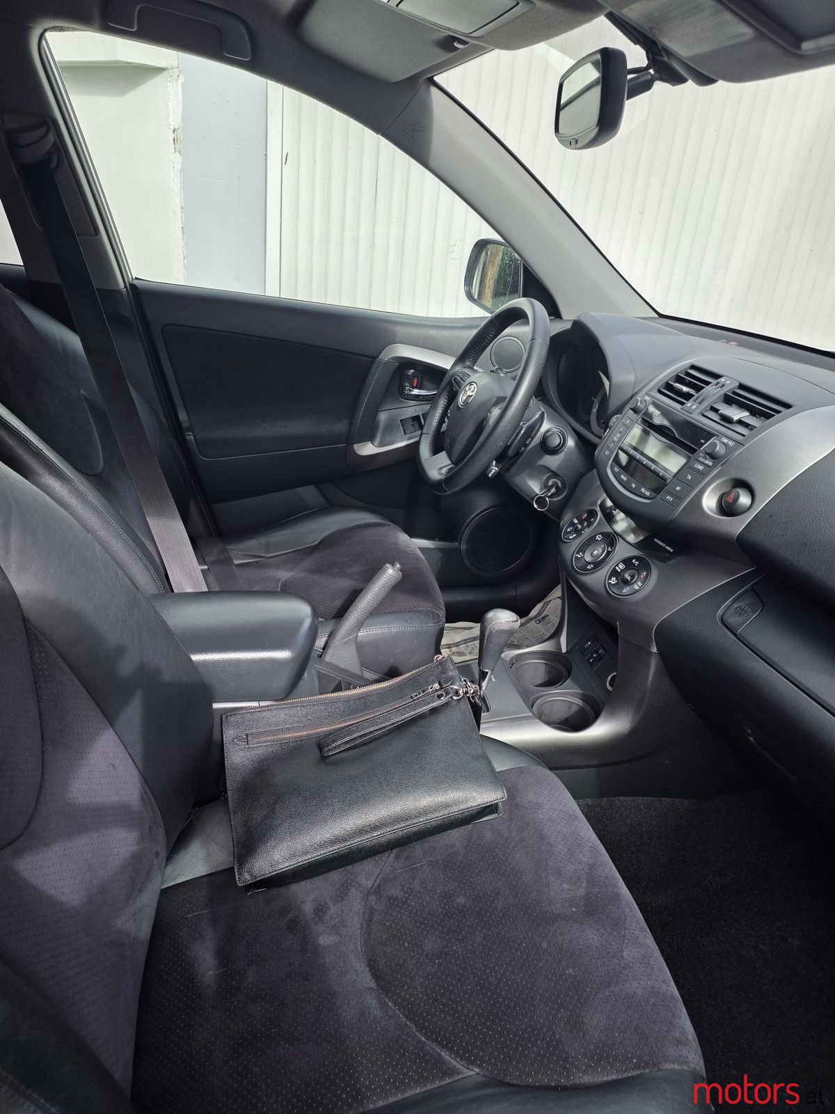 2008' Toyota RAV4 photo #5