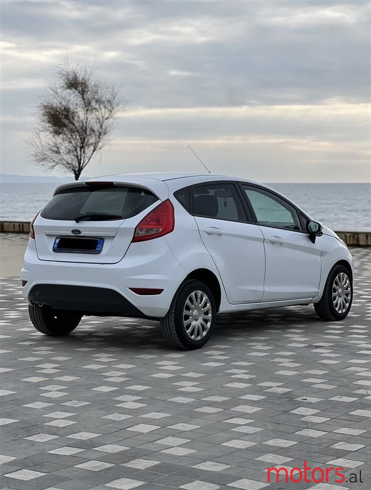 2010' Ford Fiesta photo #6