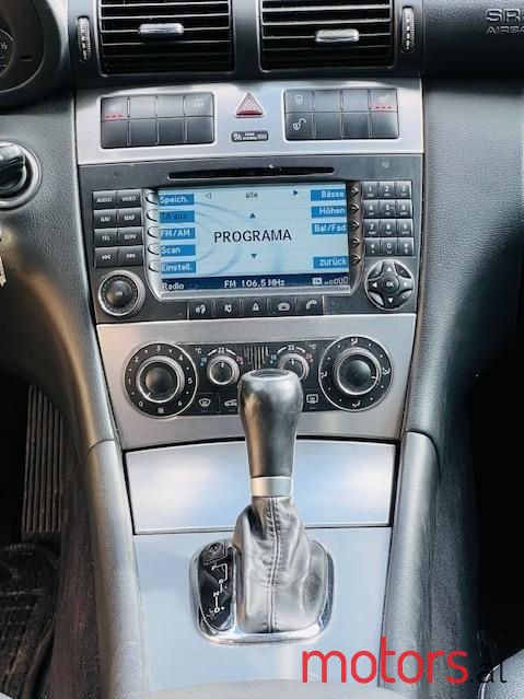 2004' Mercedes-Benz C 220 photo #6