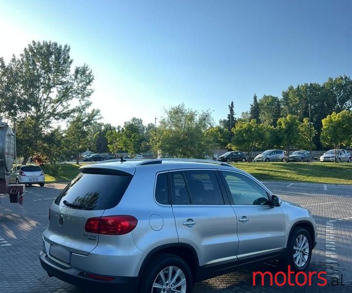 2013' Volkswagen Tiguan photo #5