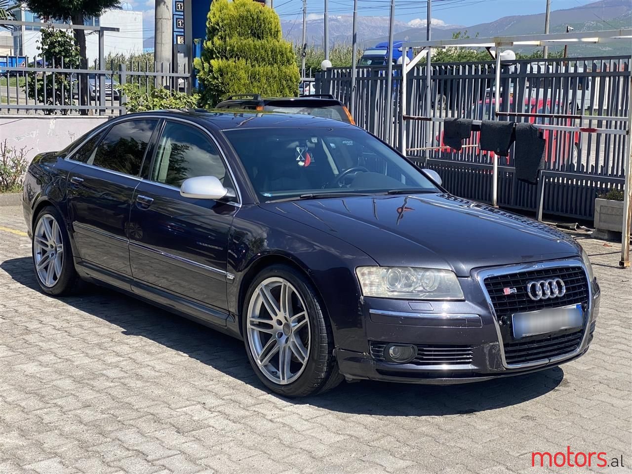 2004' Audi A8 photo #4