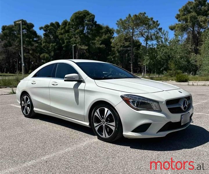 2014' Mercedes-Benz CLA 250 photo #2