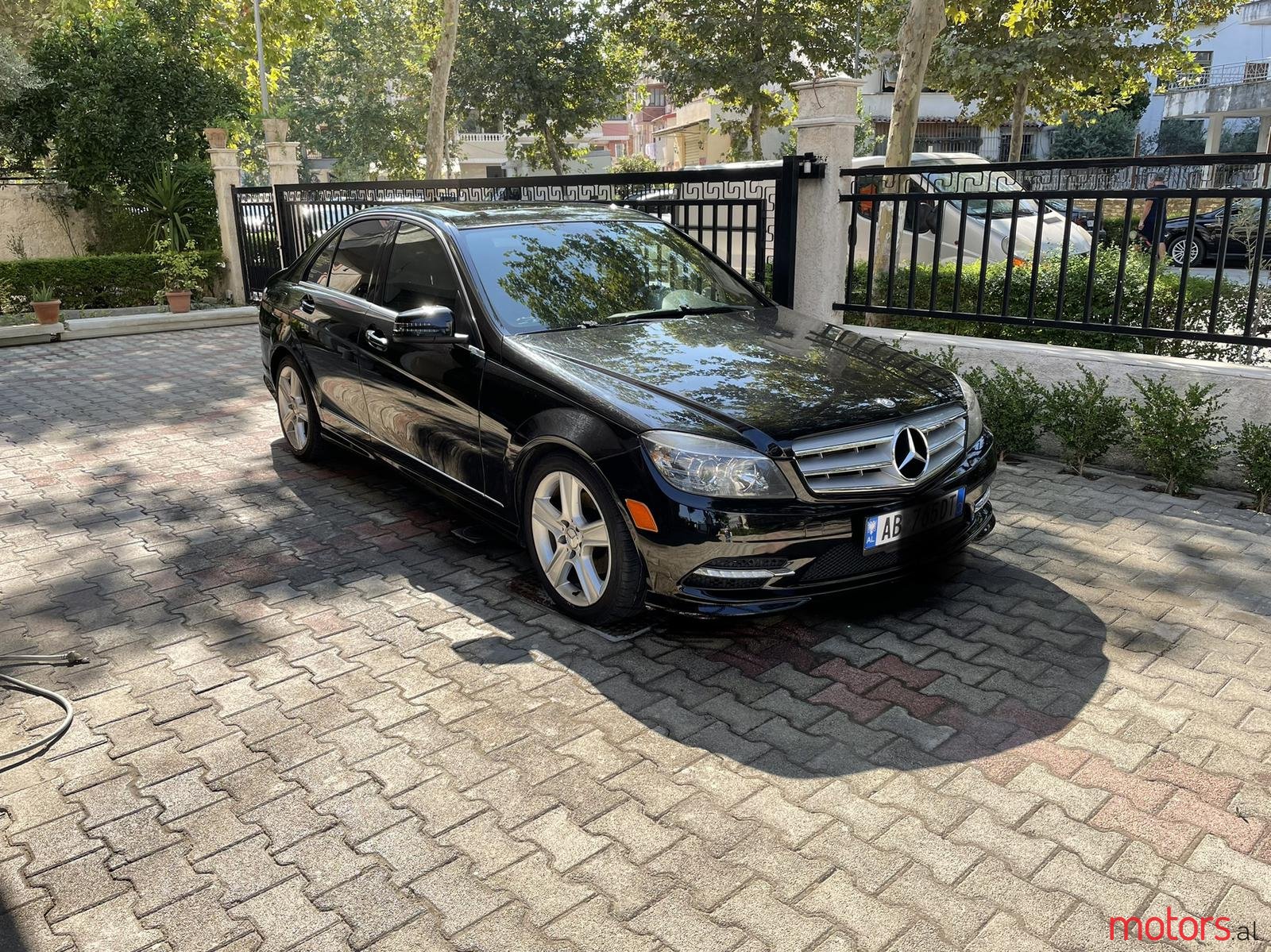 2011' Mercedes-Benz C-Class 250 photo #1