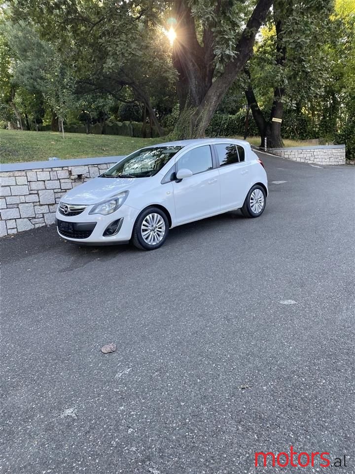 2013' Opel Corsa photo #1