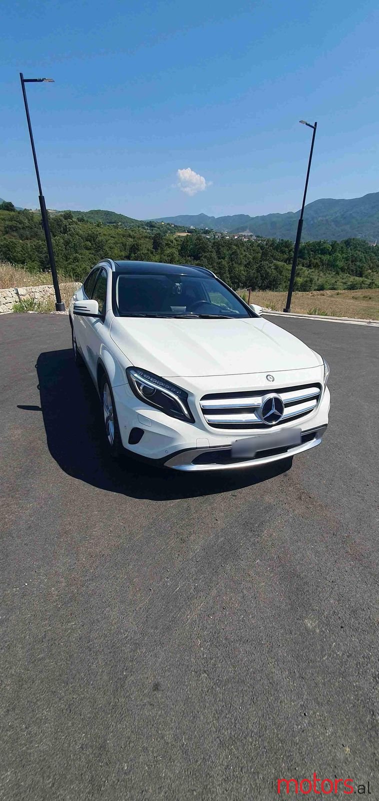2015' Mercedes-Benz GLA 200 photo #2