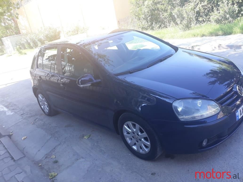 2005' Volkswagen Golf photo #1