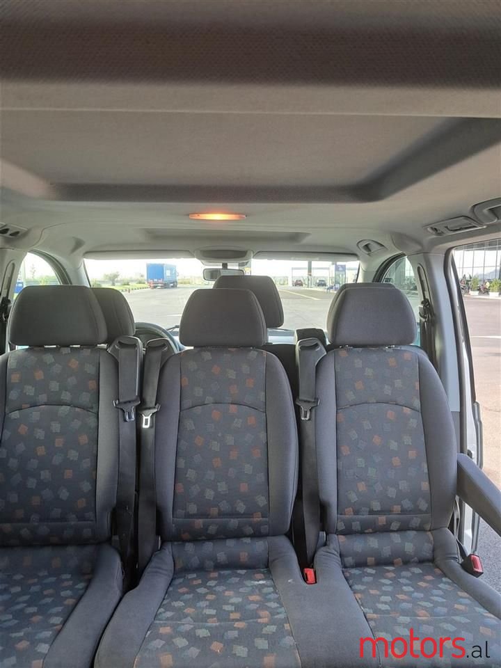 2008' Mercedes-Benz Viano photo #2