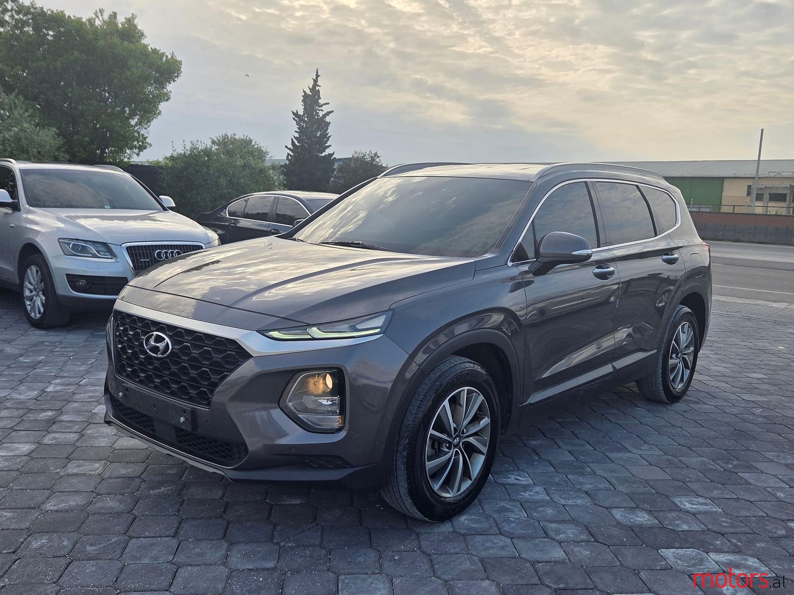 2019' Hyundai Santa Fe photo #3