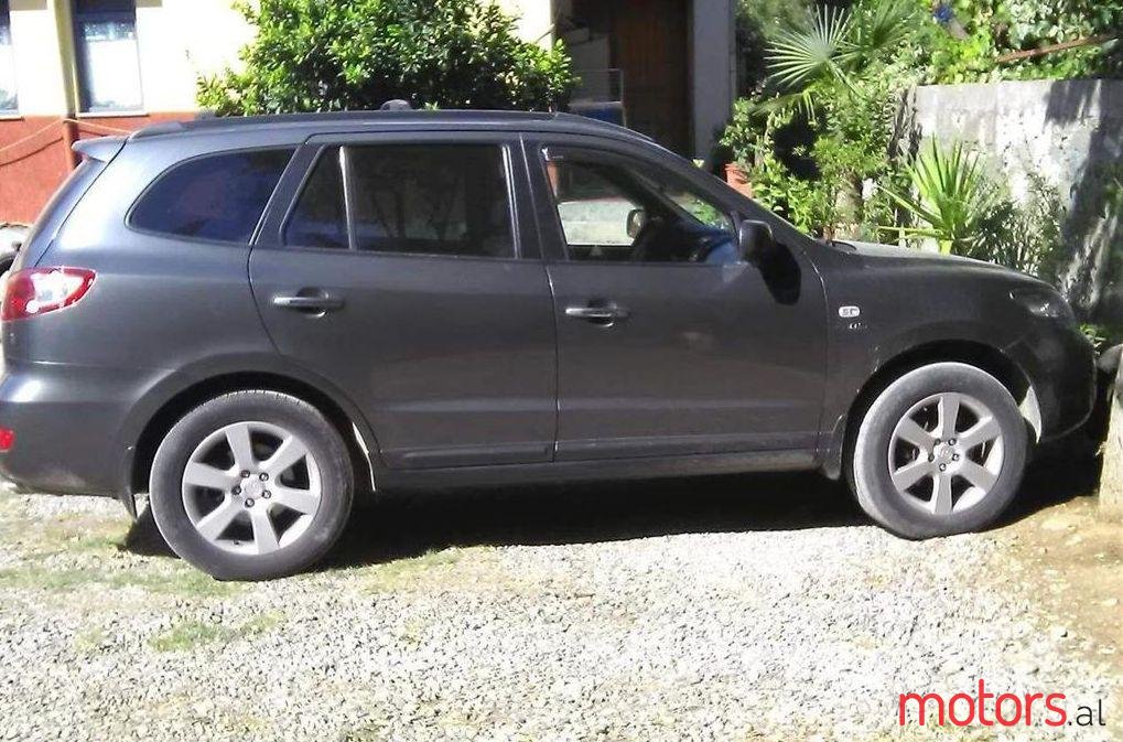 2008' Hyundai Grand Santa Fe photo #1