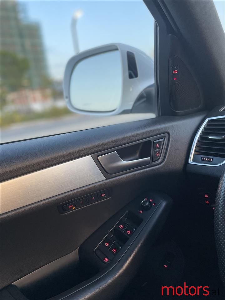 2012' Audi Q5 photo #6