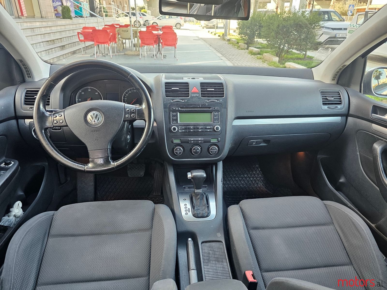 2005' Volkswagen Golf photo #1