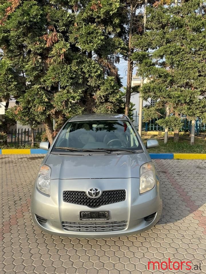 2007' Toyota Yaris photo #1