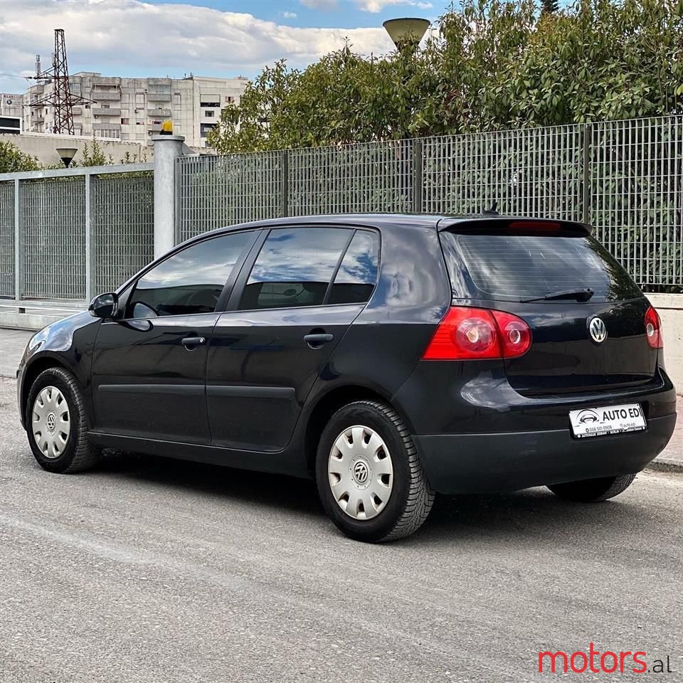 2006' Volkswagen Golf photo #3