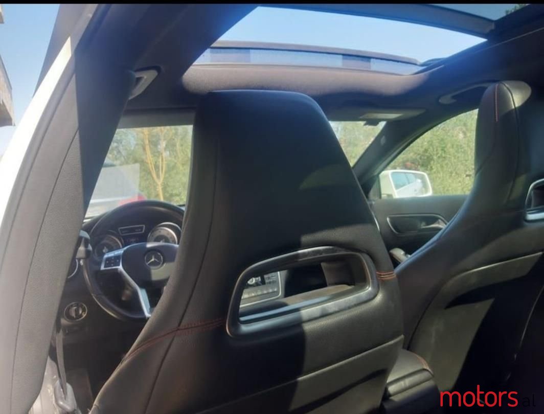 2014' Mercedes-Benz GLA 220 photo #6