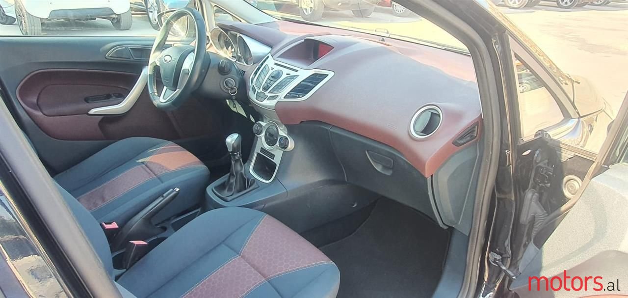 2009' Ford Fiesta photo #5