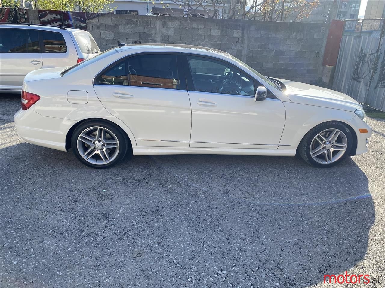 2012' Mercedes-Benz C 300 photo #3