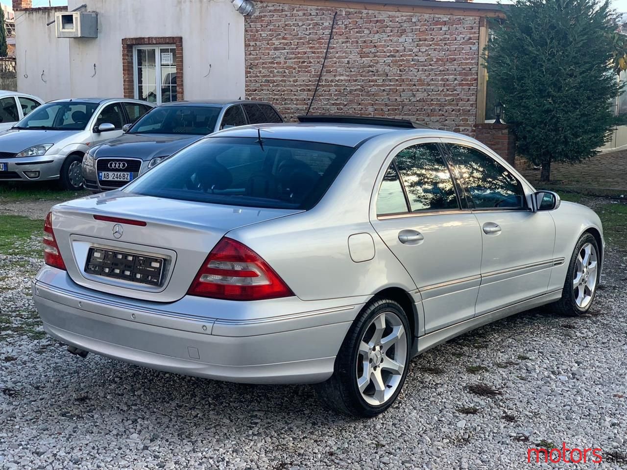 2005' Mercedes-Benz 220 photo #6