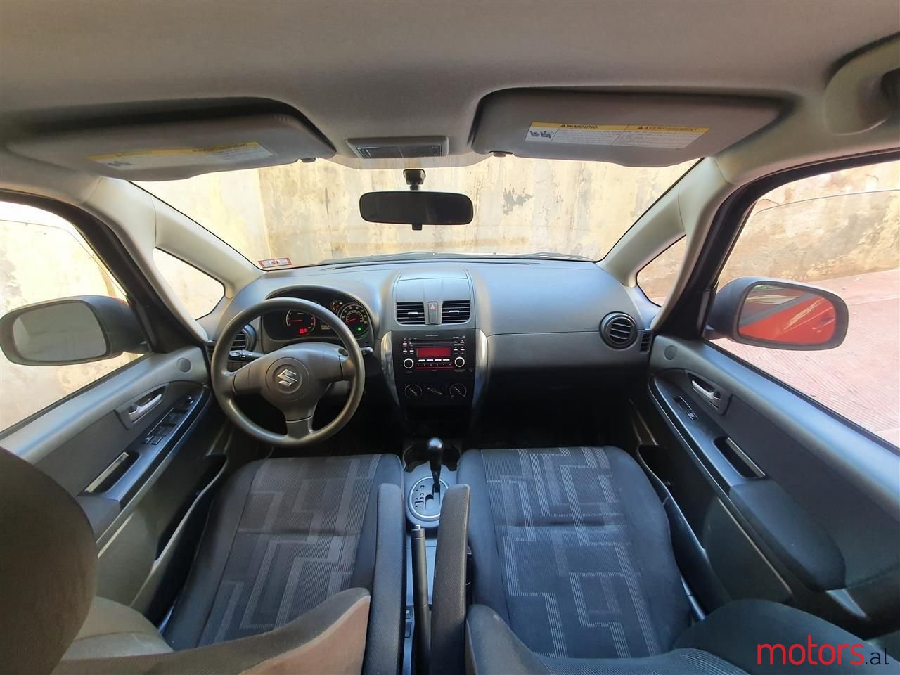 2011' Suzuki SX4 photo #4