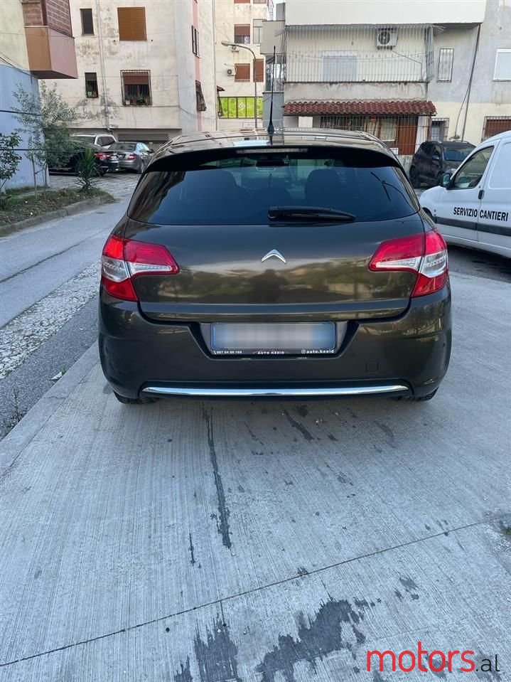 2011' Citroen C4 photo #2