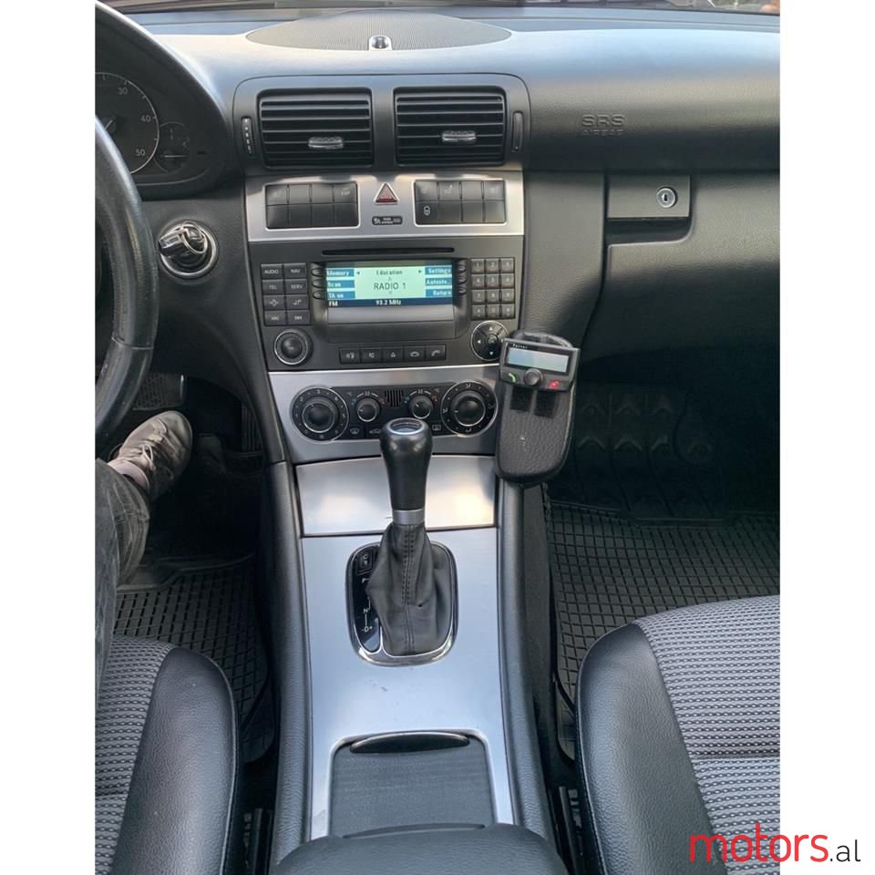 2006' Mercedes-Benz C 220 photo #4