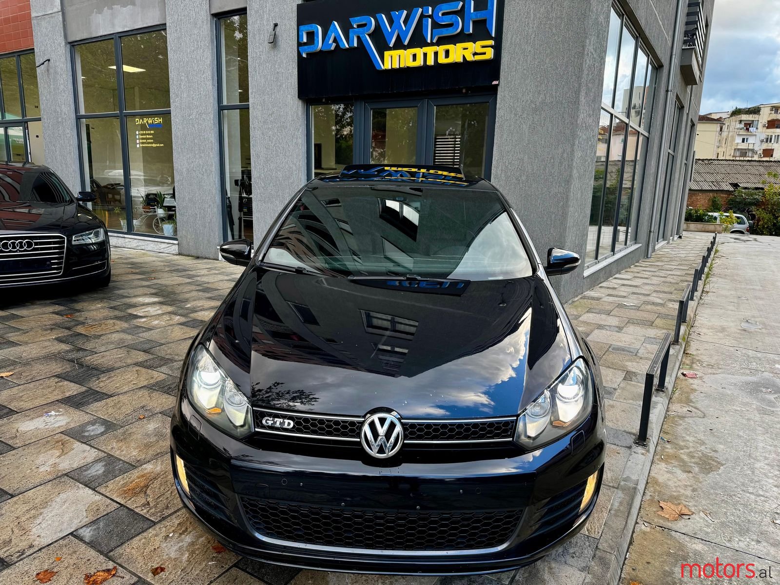 2010' Volkswagen Golf photo #5